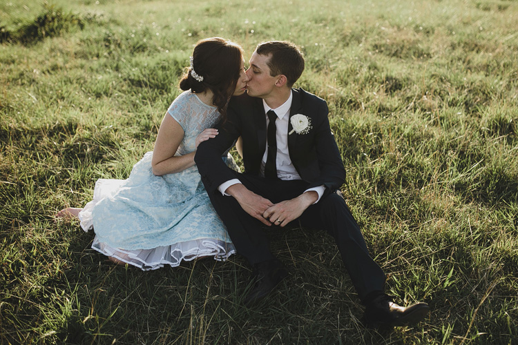 belgenny farm wedding kiss